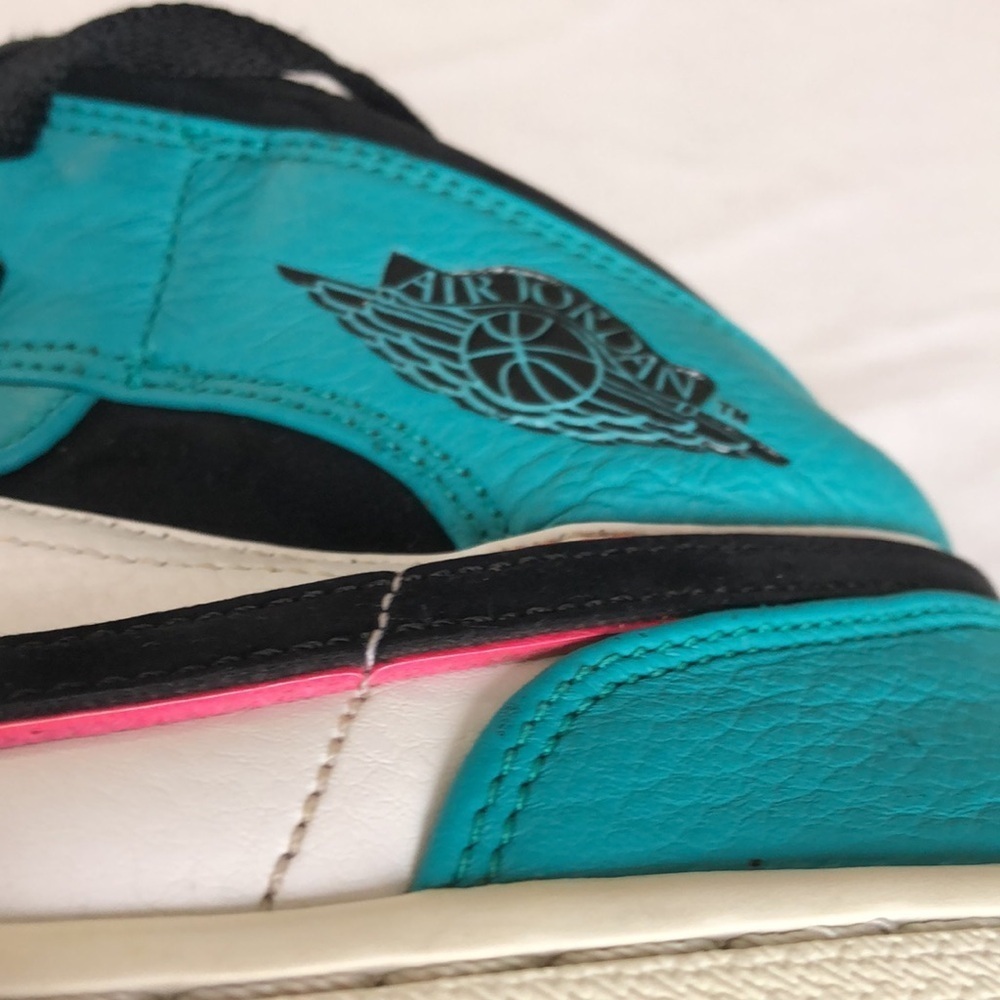 Air Jordan 1 Mid SE 'South Beach' - Picture 15 of 17